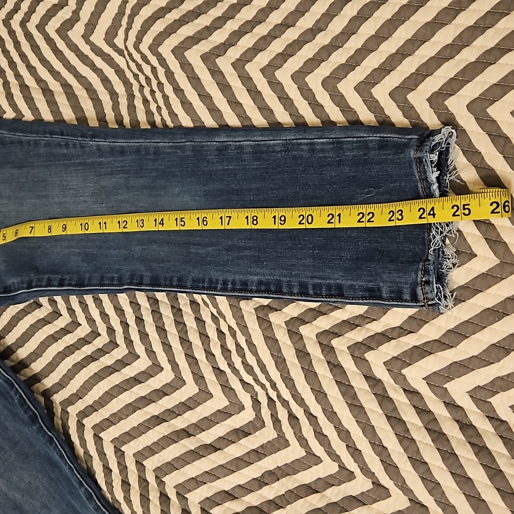 High Rise Button Front Jeans 👖 😍 - Picture 7 of 9